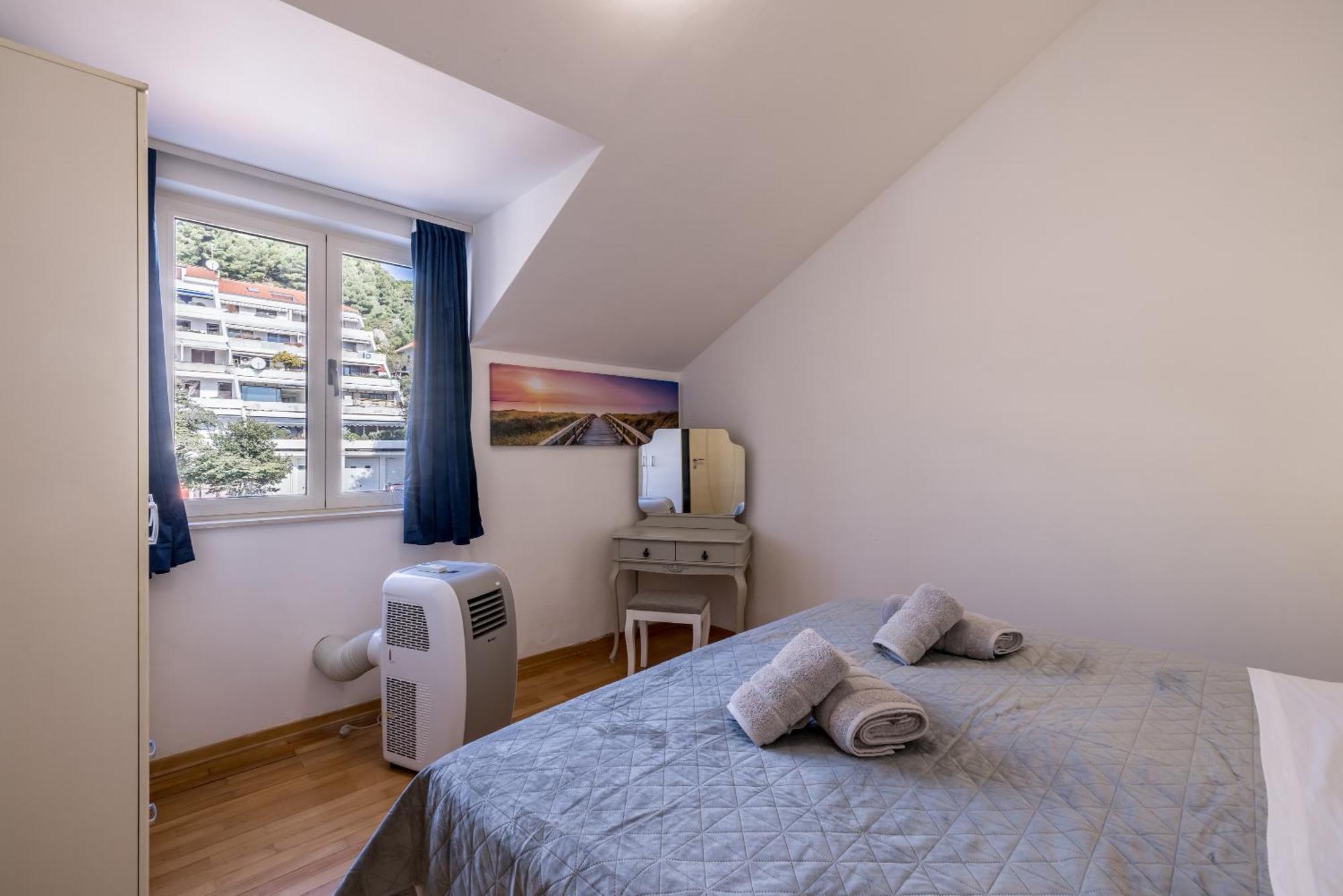 Urban Utopia Penthouse With Private Parking 斯普利特 外观 照片