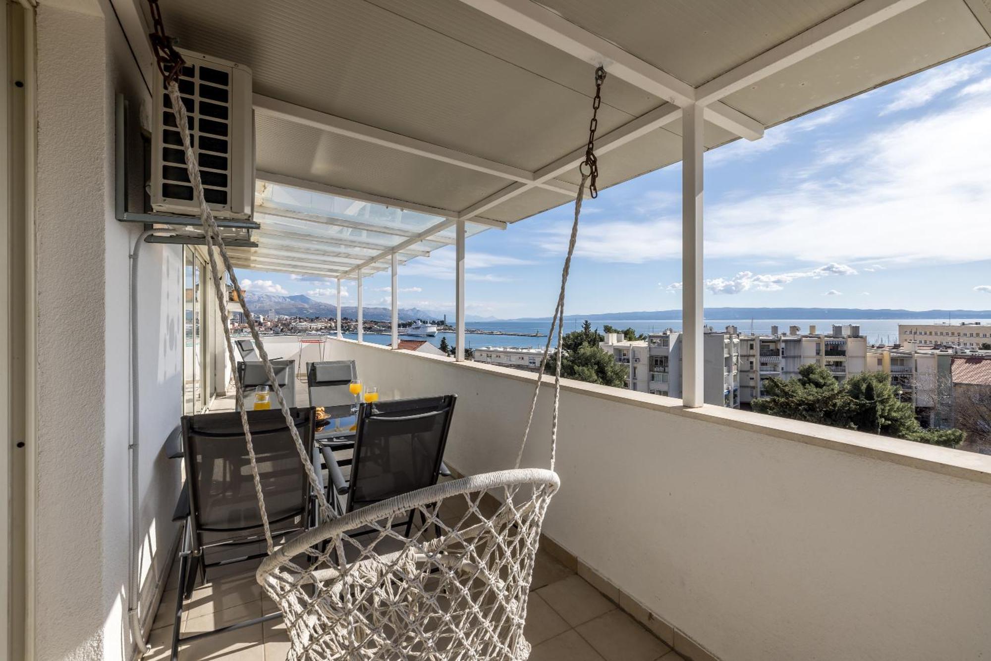 Urban Utopia Penthouse With Private Parking 斯普利特 外观 照片