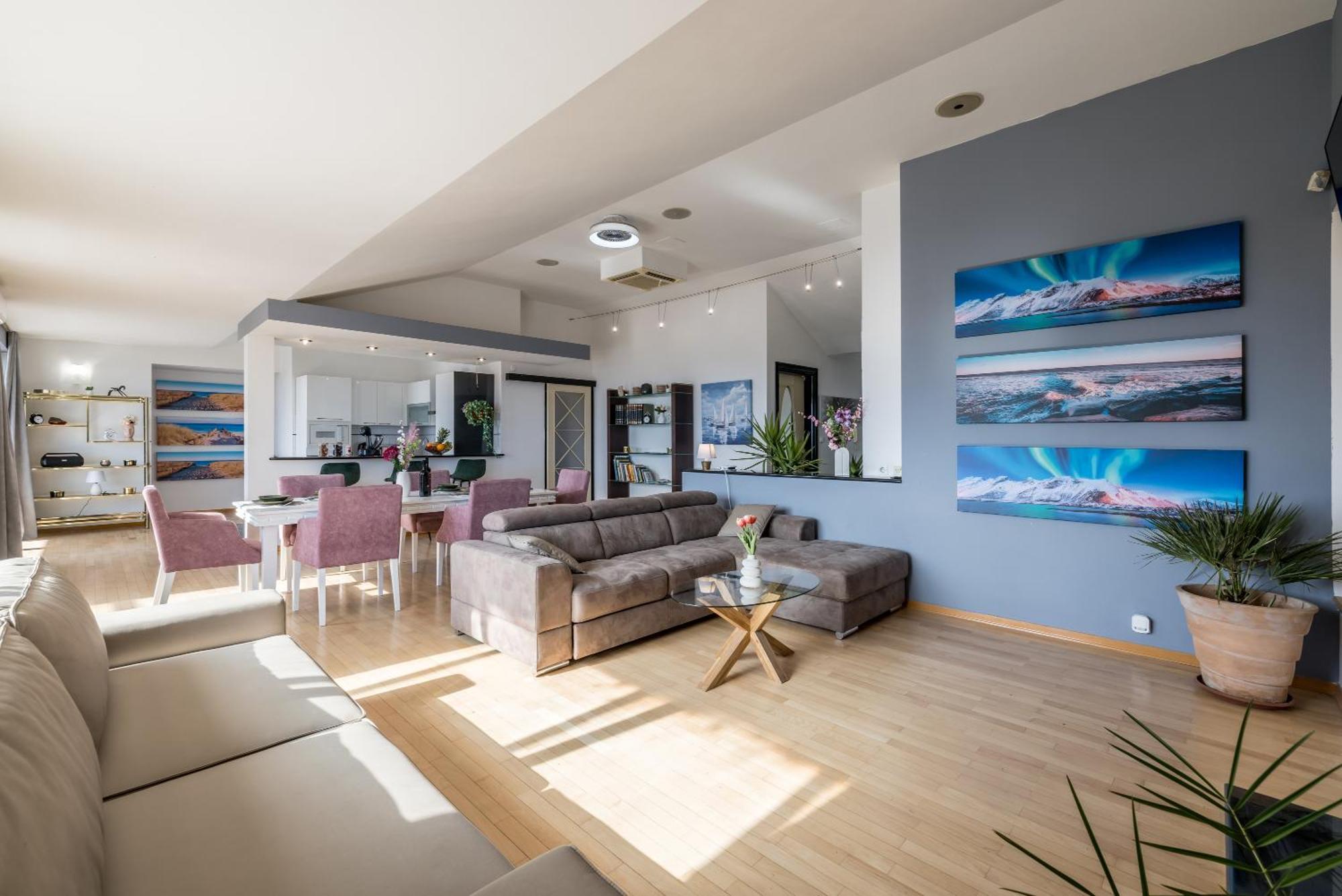 Urban Utopia Penthouse With Private Parking 斯普利特 外观 照片