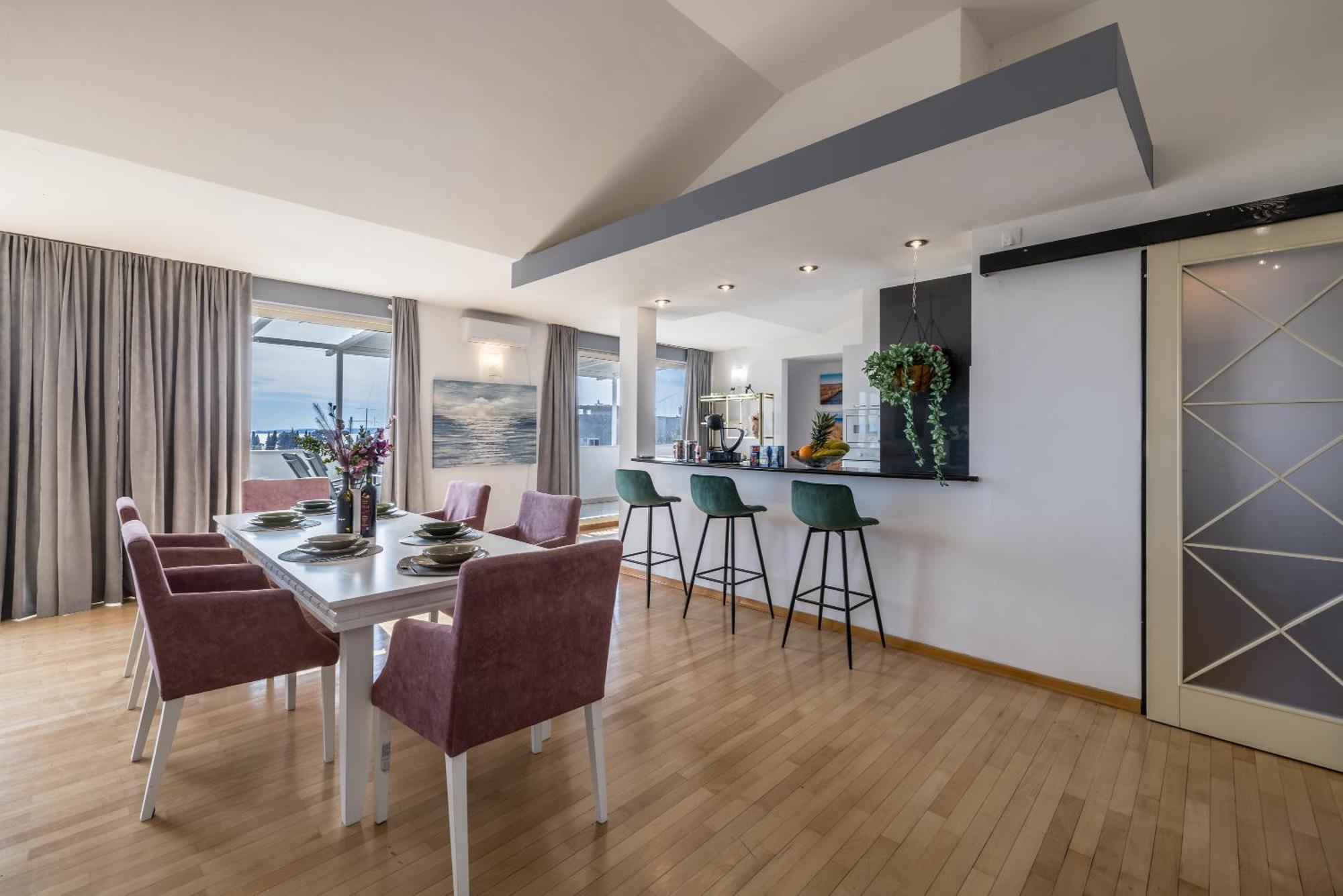 Urban Utopia Penthouse With Private Parking 斯普利特 外观 照片
