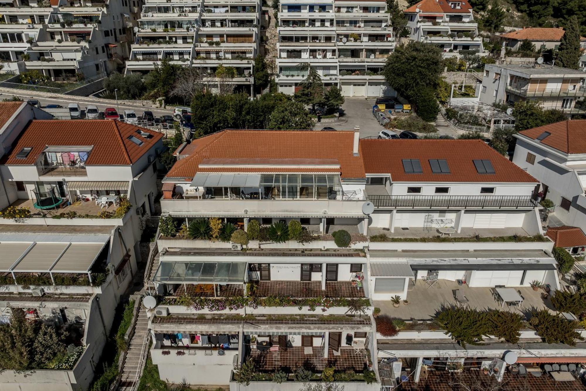 Urban Utopia Penthouse With Private Parking 斯普利特 外观 照片