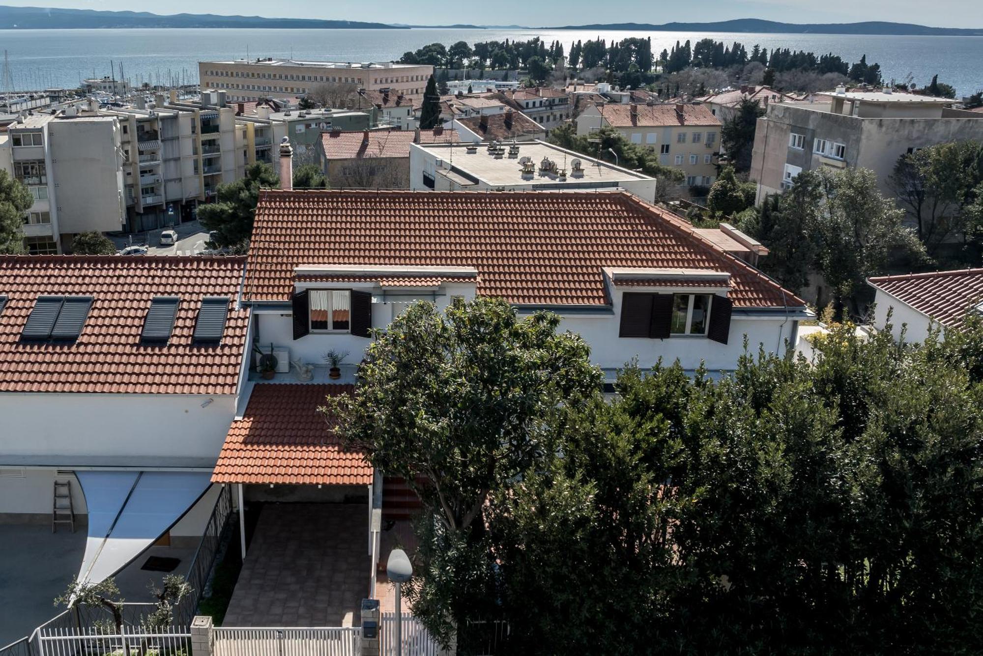 Urban Utopia Penthouse With Private Parking 斯普利特 外观 照片